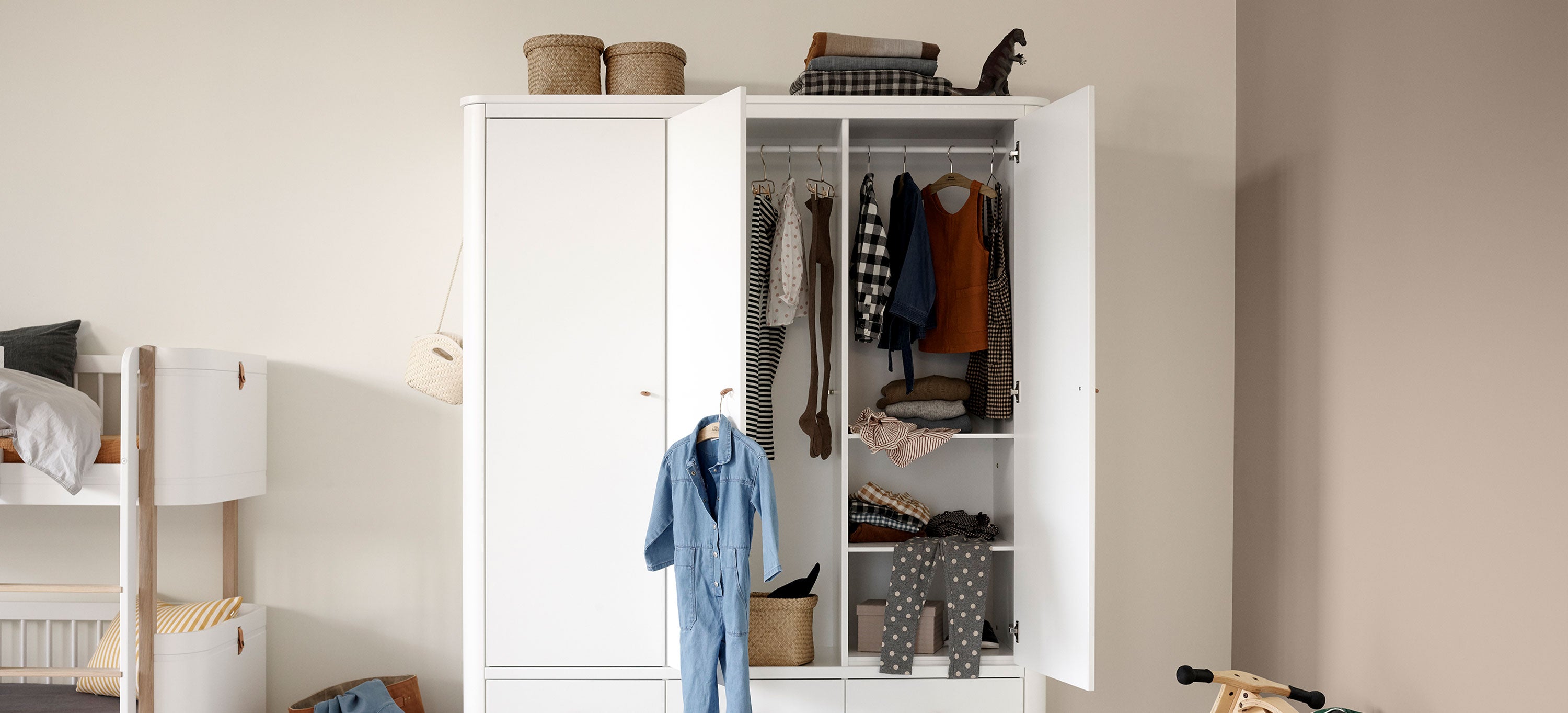 Wood Klædeskab - Oliver Furniture