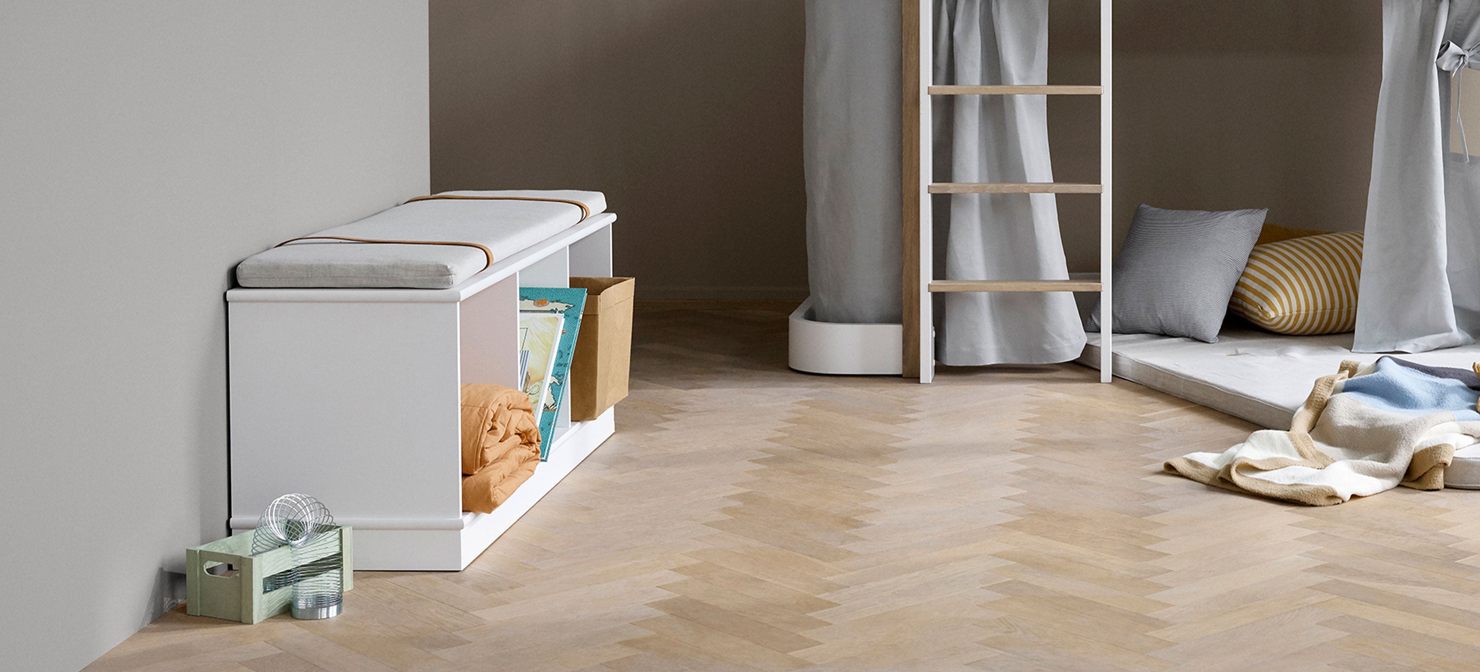 Hynder - Oliver Furniture