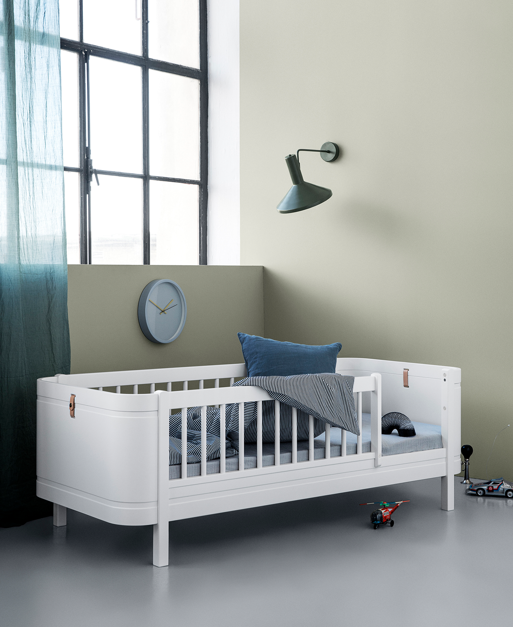 Mini+ low bunk bed to 2 junior beds, white