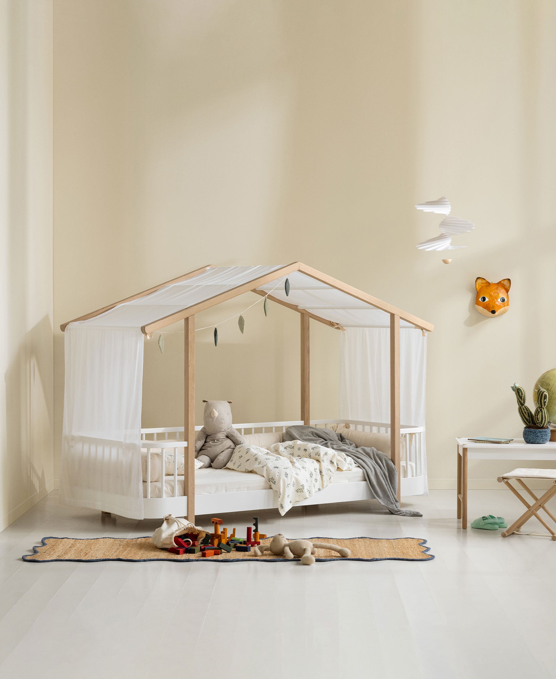 Wood Original house bed canopy, transparent white