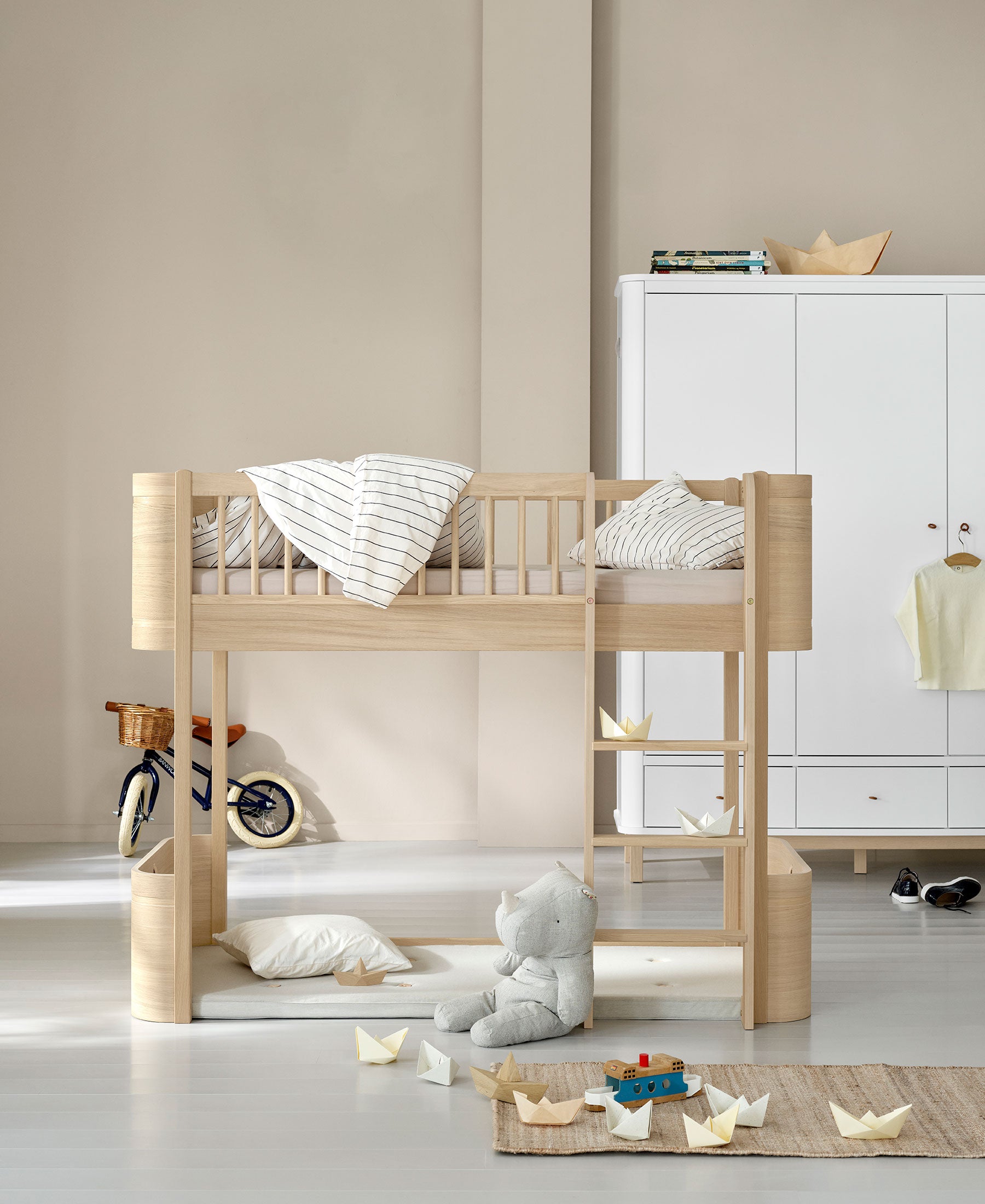 Wood Mini+ low loft bed, oak