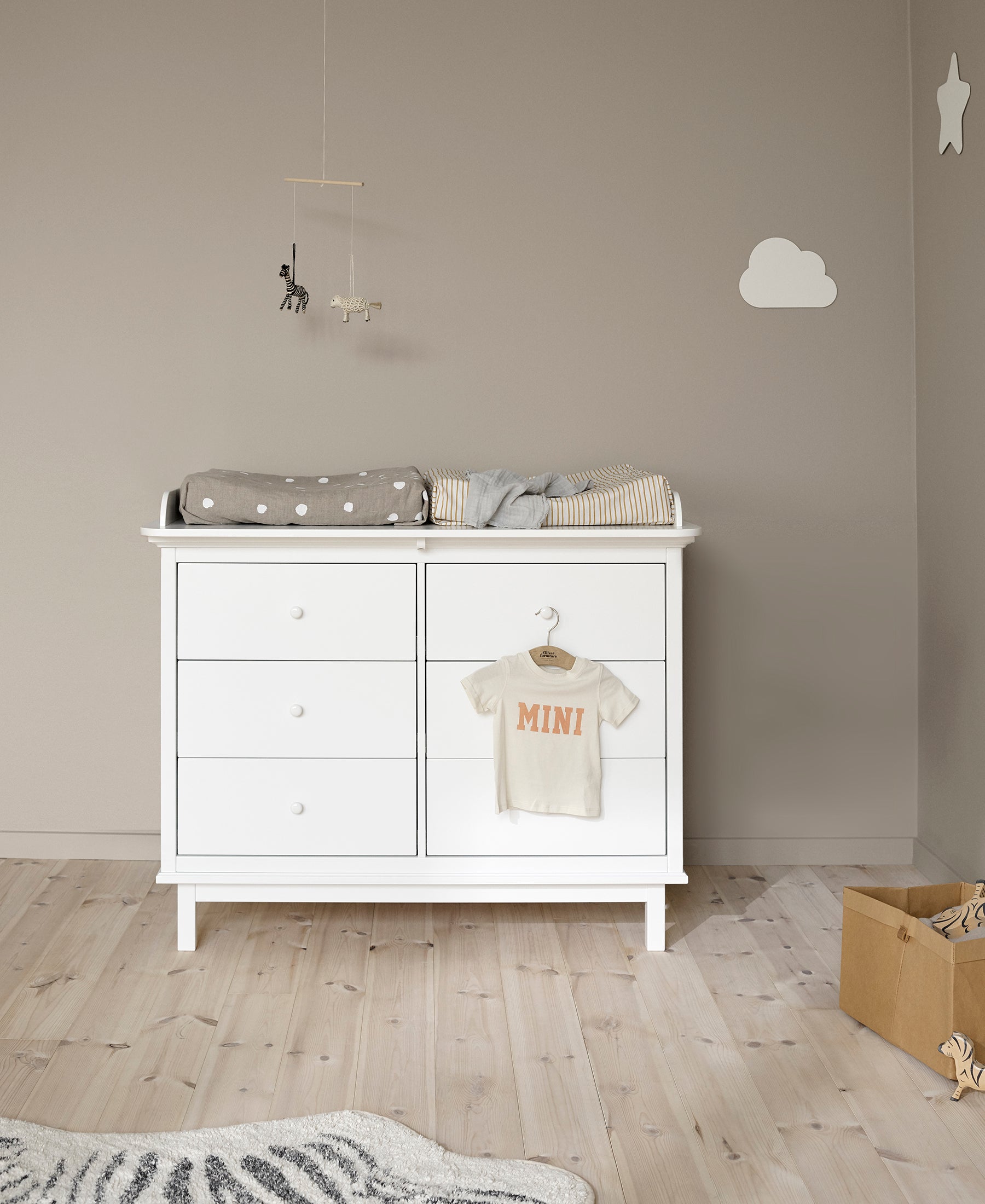 Seaside nursery dresser with 6 drawers