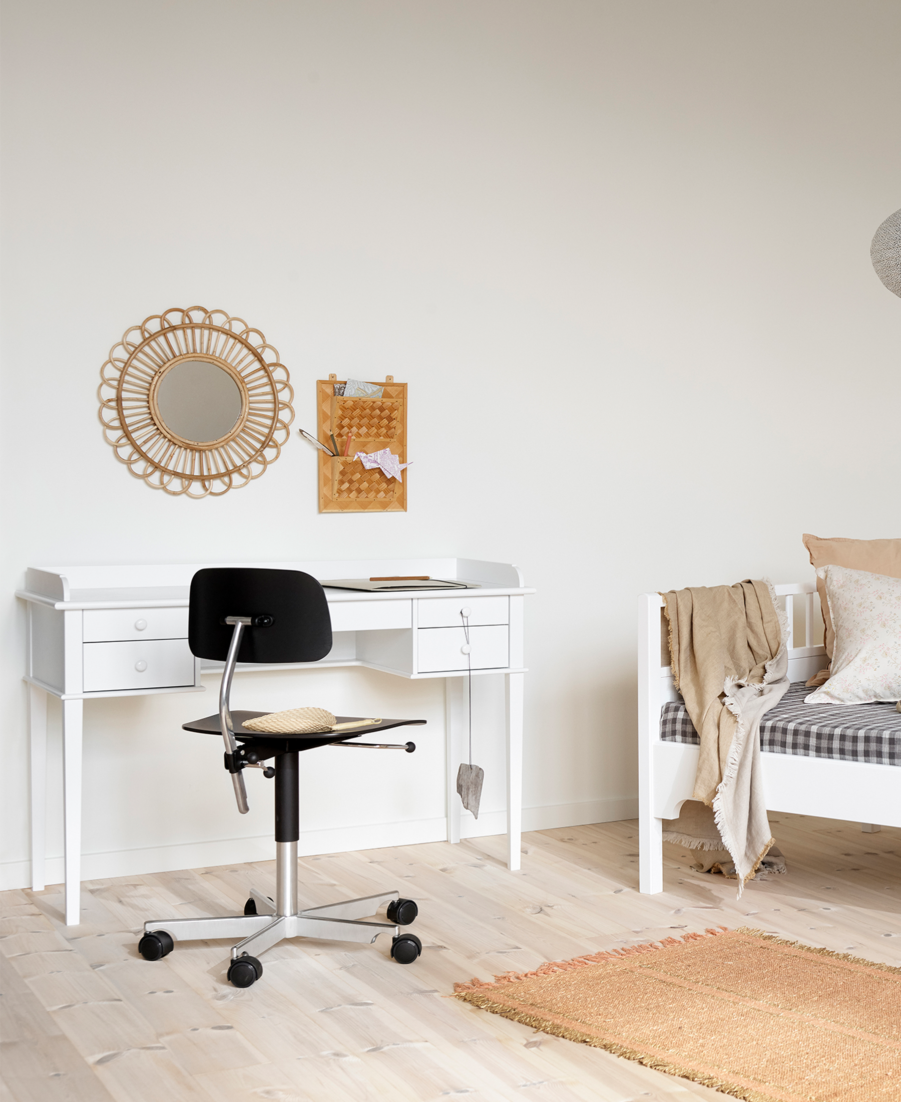 Seaside office table, white